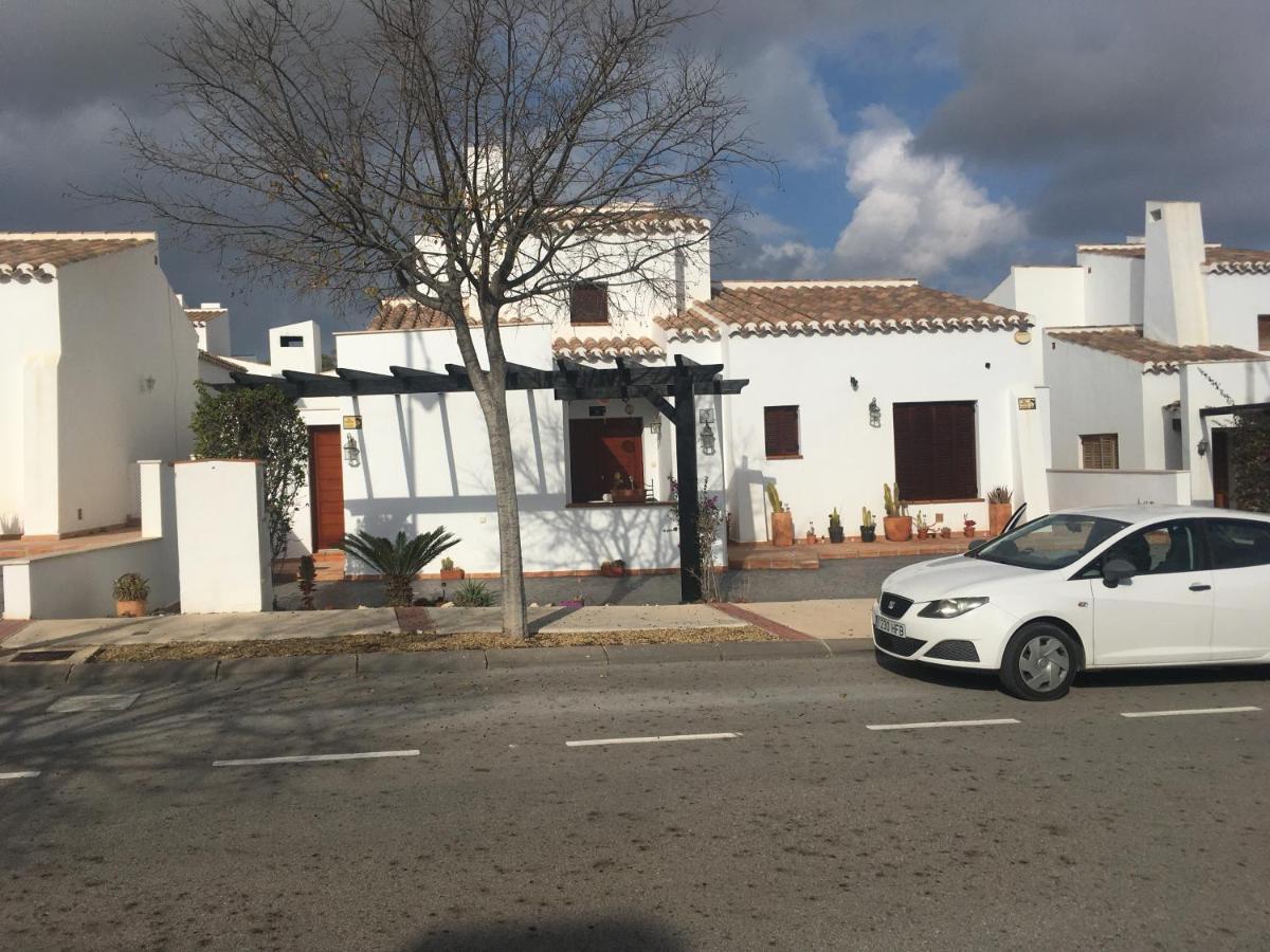 Casa Catherina Joan - El Valle Golf Resort Banos y Mendigo المظهر الخارجي الصورة